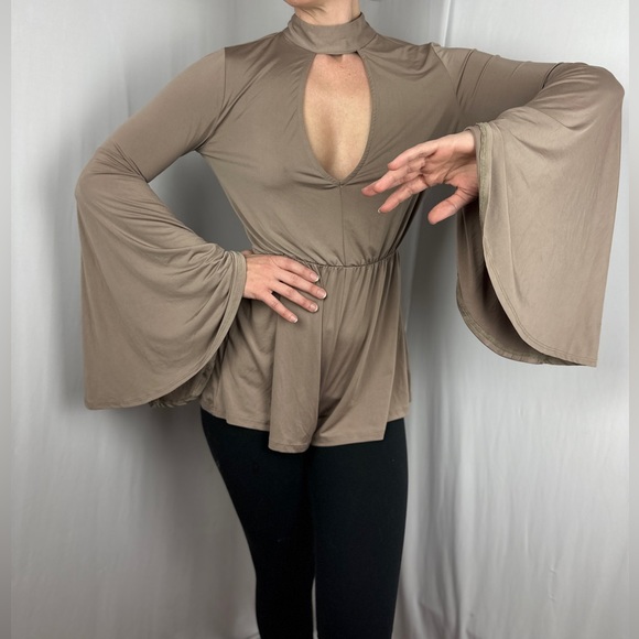 Tan Romper Bell bottom sleeve 70s party dress onesie jumpsuit catsuit shorts - Picture 6 of 8